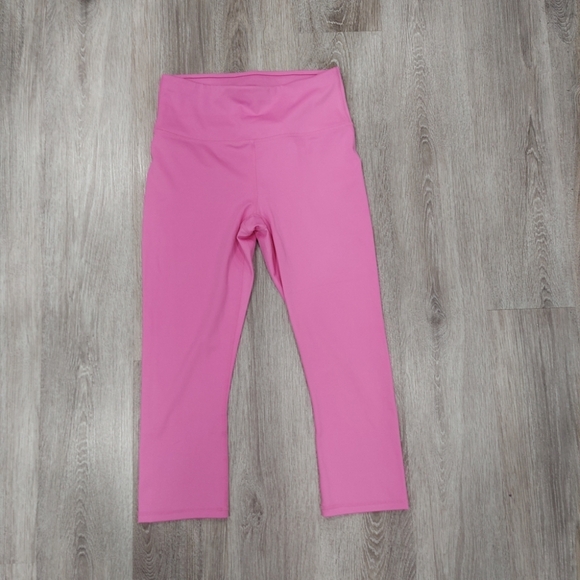 EUC Fabletics High Waisted Ultracool Cropped Leggings - Picture 7 of 11